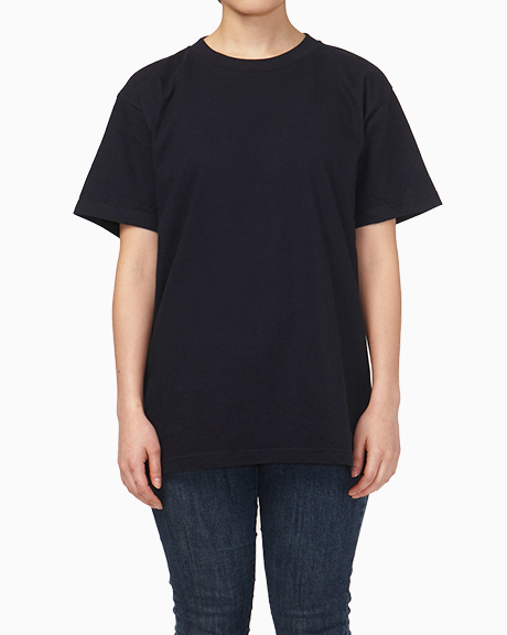 Women Wearing M