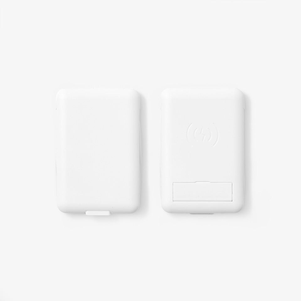 케이블 연결 없이 올려두기만 해도 빠르게 충전 가능한 15W 무선 충전 케이블 키트 커스텀 제작