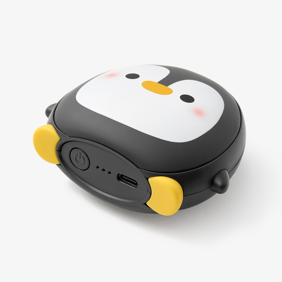 커스텀 제작이 가능하며 C타입 충전과 간편한 배터리 잔량 확인 기능을 갖춘 손난로 보조배터리