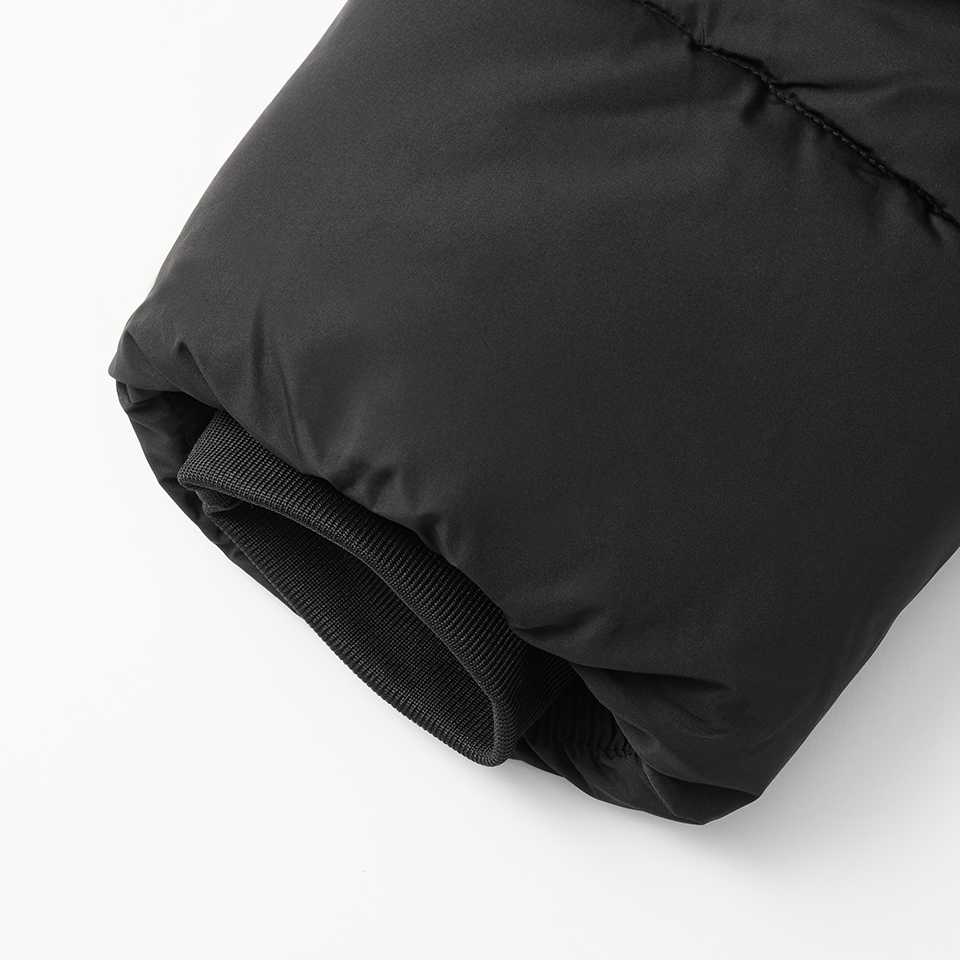 웰론 숏패딩 커스텀 제작, 찬 바람 유입을 줄여주는 소매 밴딩 디테일