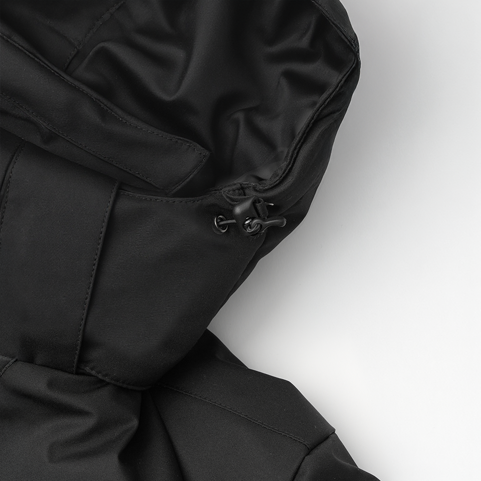 하프 패딩 커스텀 제작, 후드 스트링 조절로 날씨에 따라 바람 유입을 줄이는 기능성 디테일