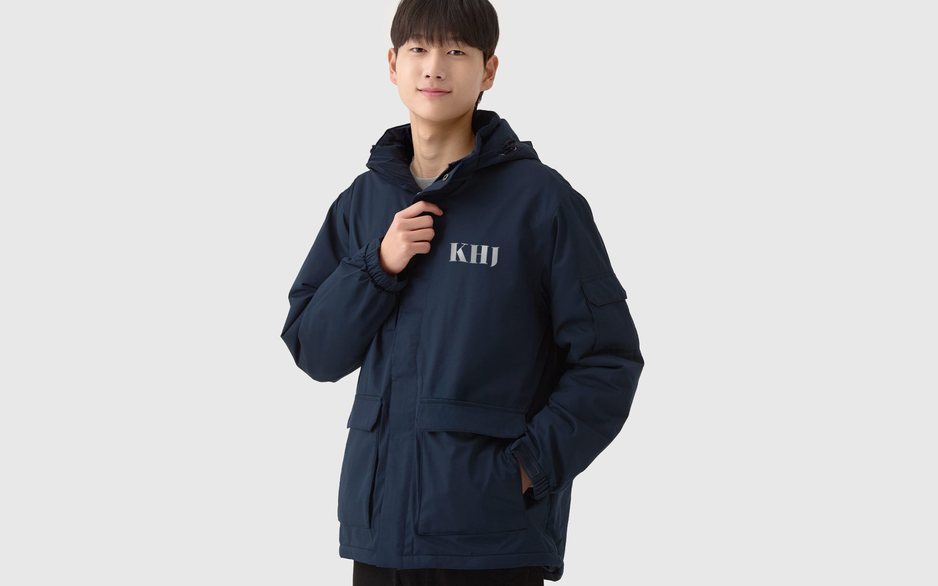 워머 자켓 커스텀 제작, 탈부착 가능한 후드와 후리스 안감으로 체온 유지에 효과적이며 방수·방풍 기능을 갖춘 남녀공용 보온 자켓