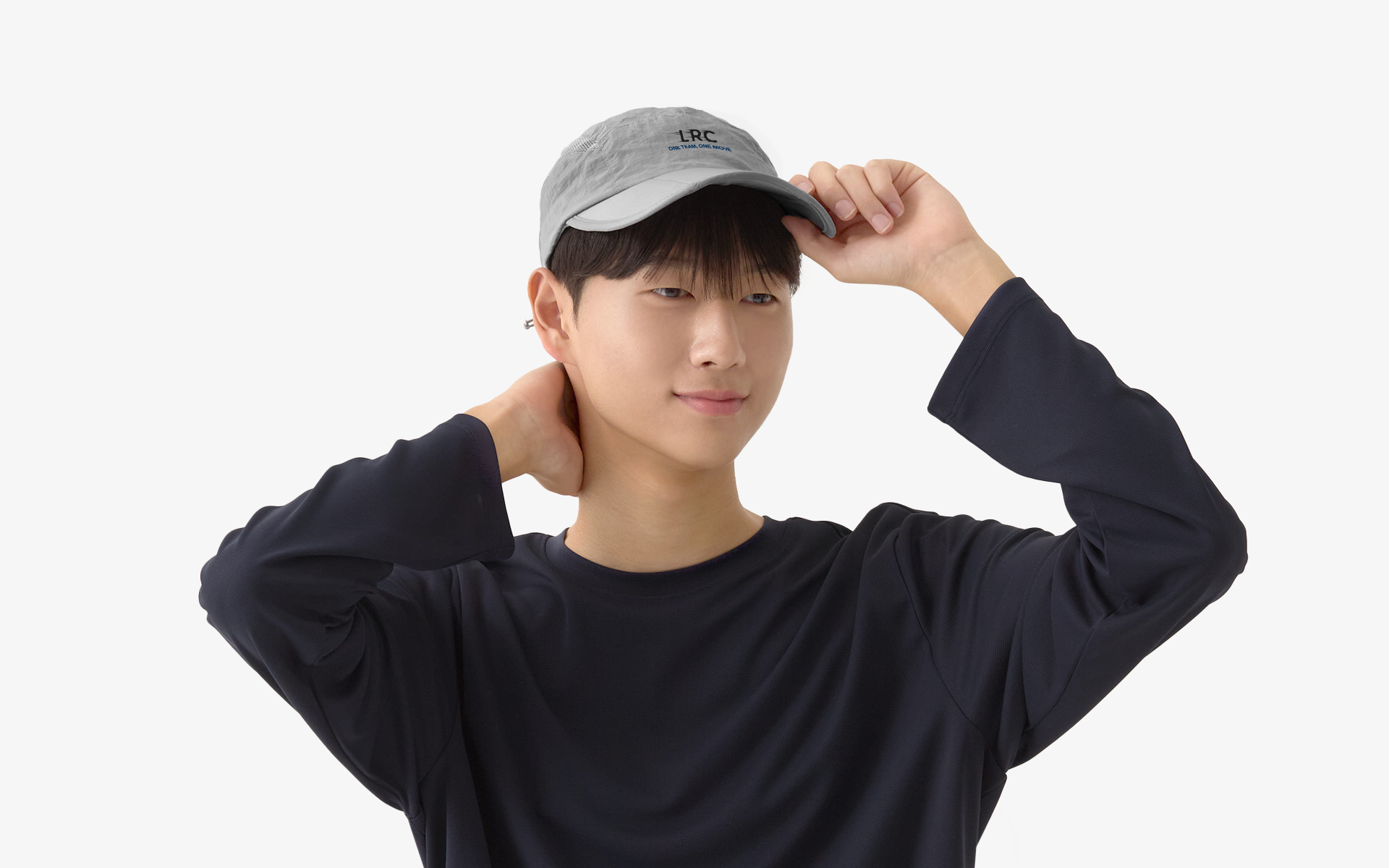 러닝 모자 커스텀 제작, 접어서 휴대할 수 있는 디자인과 통기성 좋은 소재, 스트링 사이즈 조절로 장시간 러닝에도 쾌적한 착용감을 제공하는 러닝 모자