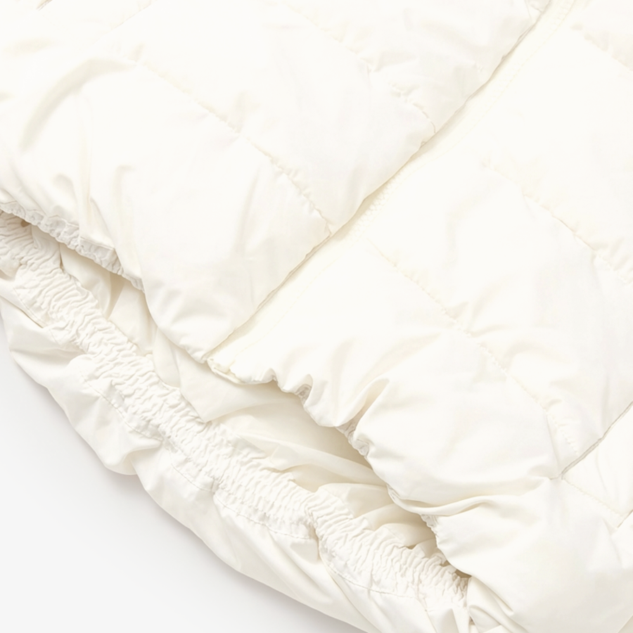 웰론 보온 조끼 커스텀 제작, 찬 바람 유입을 줄여주는 소매와 밑단 안쪽 밴딩 마감