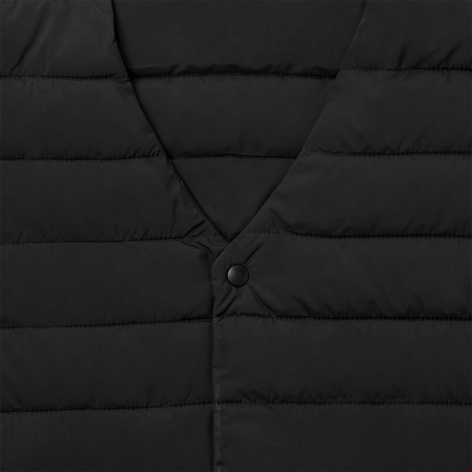 웰론 패딩 조끼 커스텀 제작,일상에서 편안하게 착용할 수 있는 깔끔한 V넥 디자인