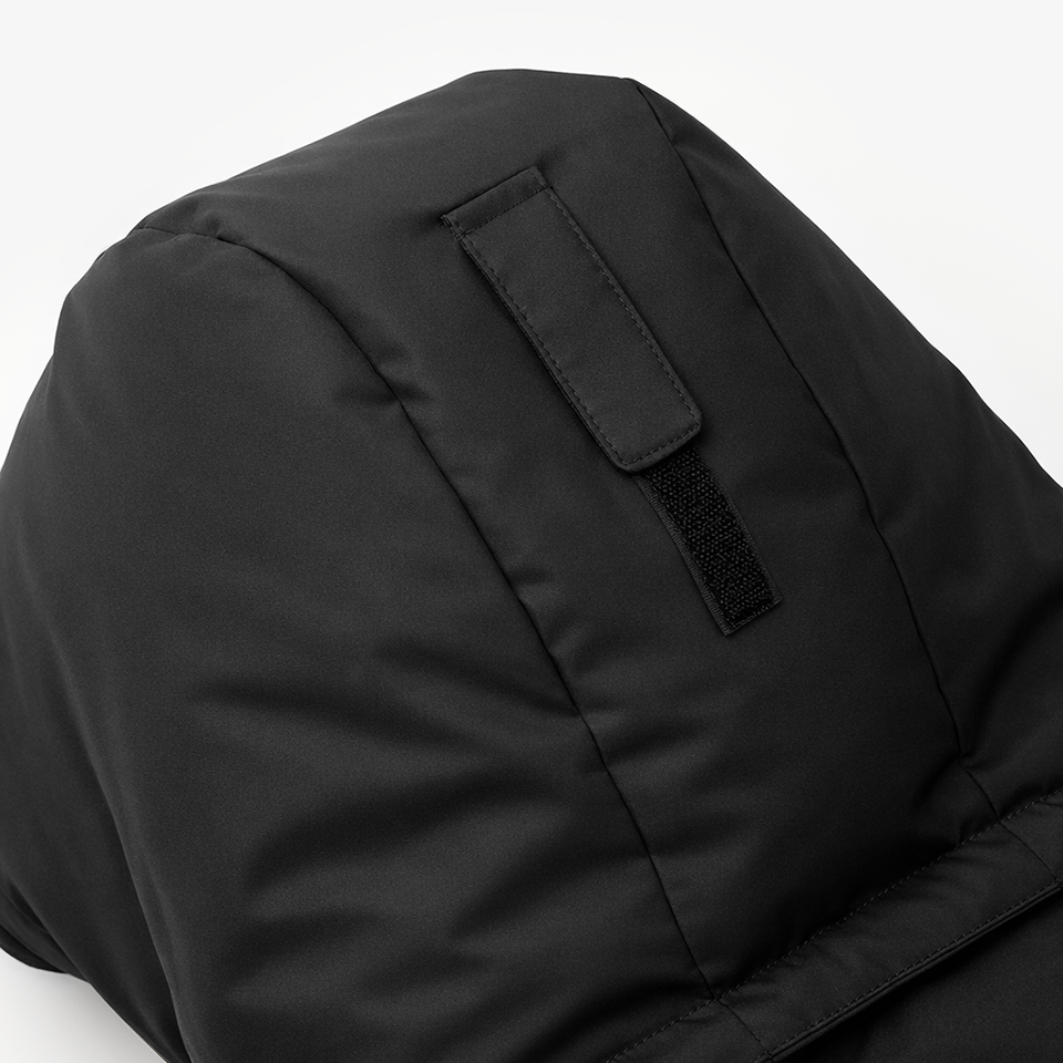 하프 패딩 커스텀 제작, 후드 벨크로 디테일로 착용자에 맞게 후드 사이즈 조절 가능