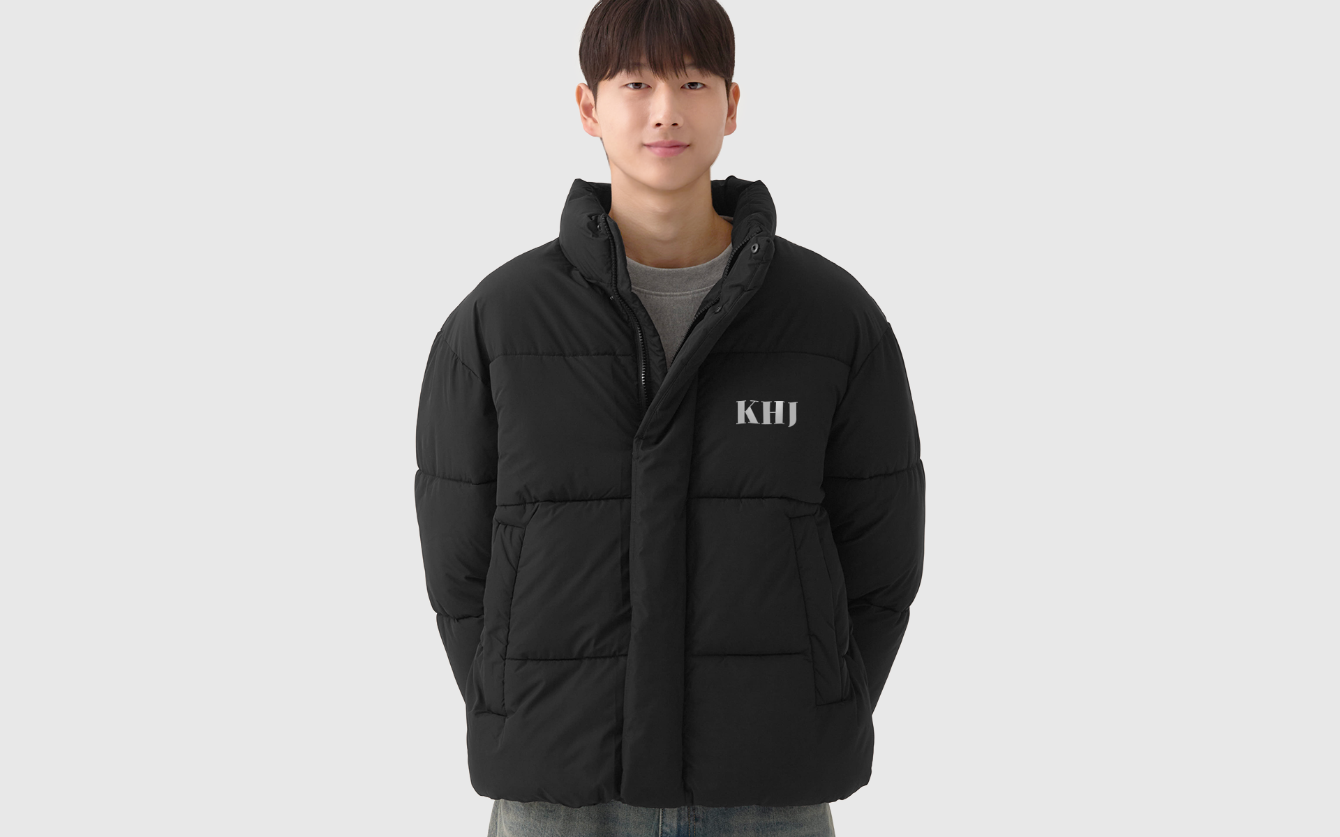 웰론 숏패딩 커스텀 제작, 가볍고 따뜻한 웰론 충전재를 사용해 털 빠짐은 줄이고 숏기장으로 활동성이 뛰어난 데일리 숏패딩