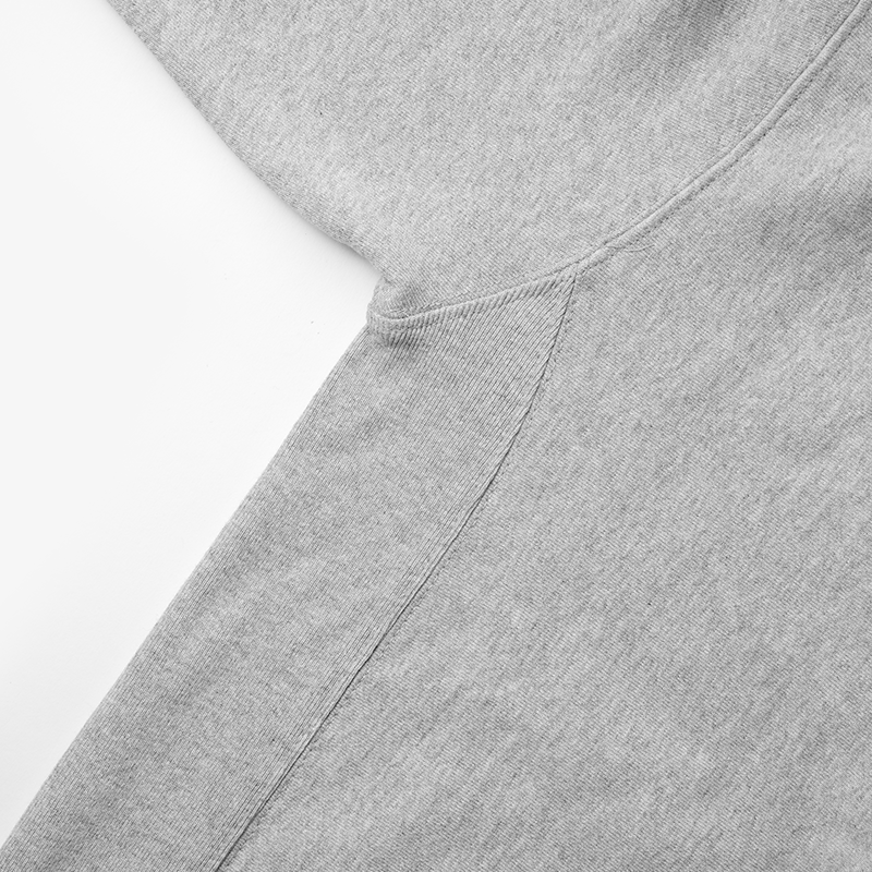 5763-01 슈퍼 헤비웨이트 후드티 (기모)-12oz 두께의 410g 중량으로 헤비웨이트 기모 후드티입니다. 오래 입어도 핏이 흐트러지지 않고, 묵직한 착용감이 느껴지는 헤비웨이트 기모 후드티. 12oz·410g 중량에 리버스 위브 사양을 적용해 형태 안정성을 높이고, 립 사이드 패널과 더블 스티치 마감으로 내구성까지 고려했습니다. 데일리는 물론 단체복까지 커스텀 제작 상품, 마플