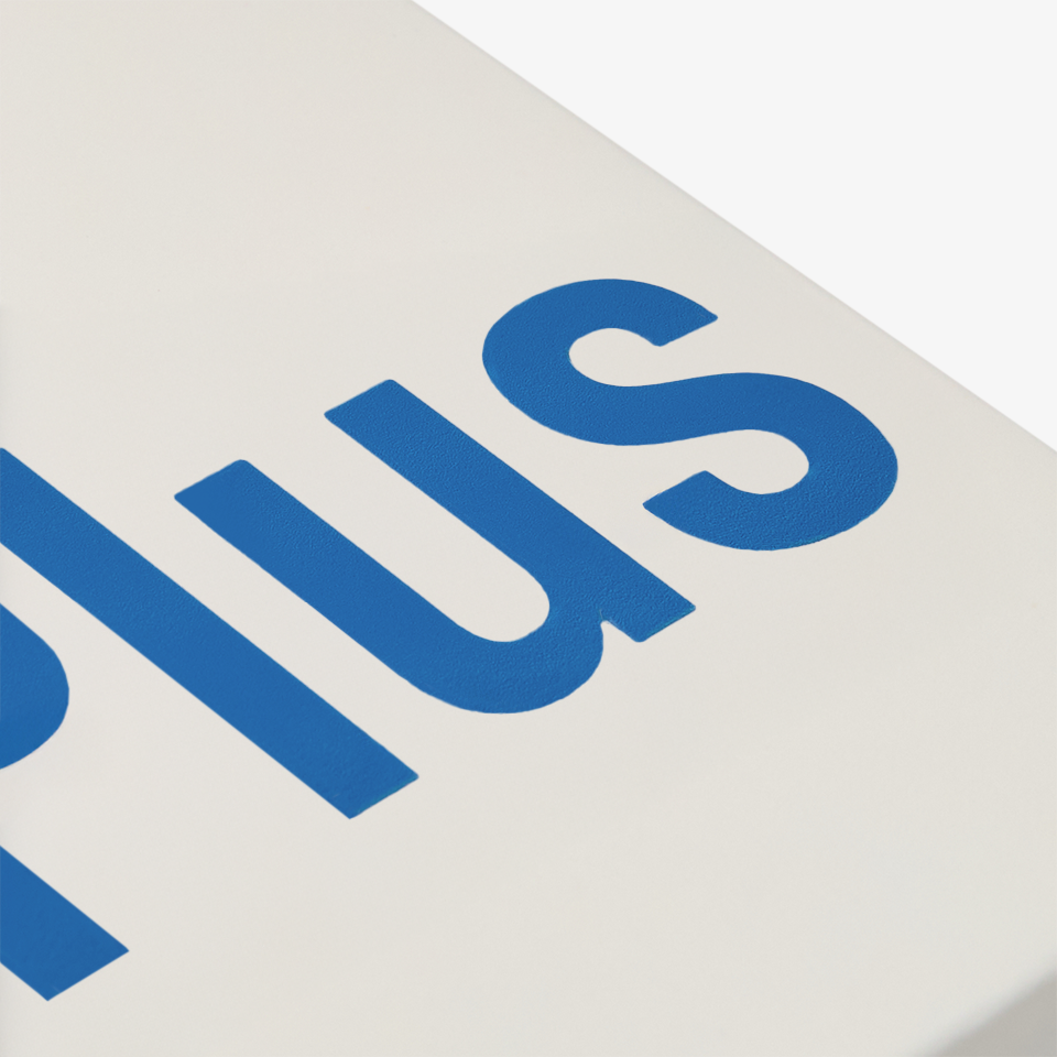 실크 1도 인쇄 커스텀 제작이 가능하며 브랜드 로고를 단정하게 보여줘요.