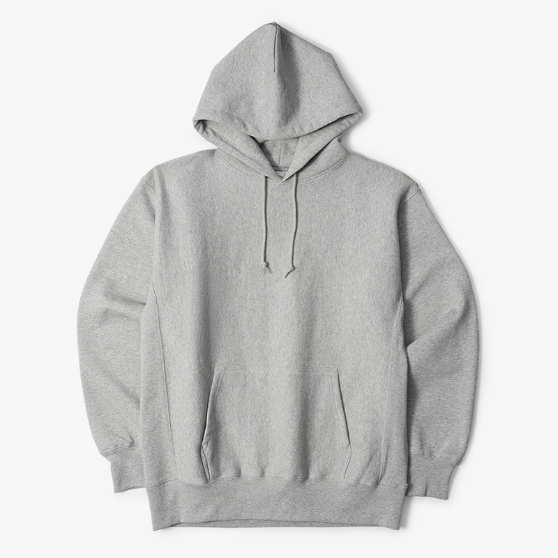 5763-01 슈퍼 헤비웨이트 후드티 (기모)-12oz 두께의 410g 중량으로 헤비웨이트 기모 후드티입니다. 오래 입어도 핏이 흐트러지지 않고, 묵직한 착용감이 느껴지는 헤비웨이트 기모 후드티. 12oz·410g 중량에 리버스 위브 사양을 적용해 형태 안정성을 높이고, 립 사이드 패널과 더블 스티치 마감으로 내구성까지 고려했습니다. 데일리는 물론 단체복까지 커스텀 제작 상품, 마플