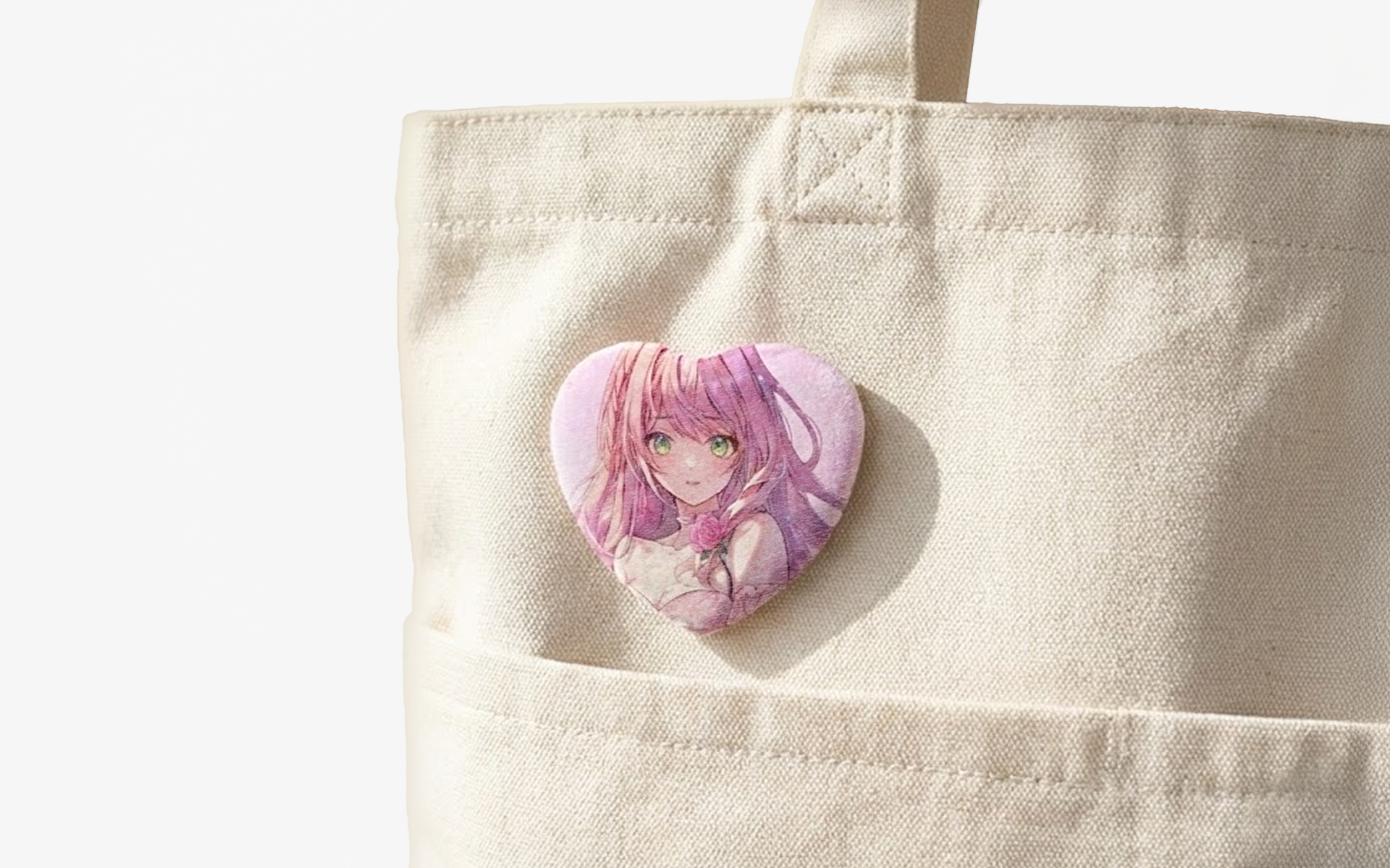 벨보아 핀버튼 (하트)-벨보아 핀버튼 (하트)으로, 뒷면은 옷핀으로 되어있어 가방이나 옷 등에 부착하여 사용하실 수 있습니다. 부드러운 벨보아 소재의 하트형 핀버튼입니다. 감정을 직관적으로 표현할 수 있는 디자인으로, 팬 굿즈, 기념일 선물 등 감성형 커스텀 제작에 잘 어울립니다. 커스텀 제작 상품, 마플