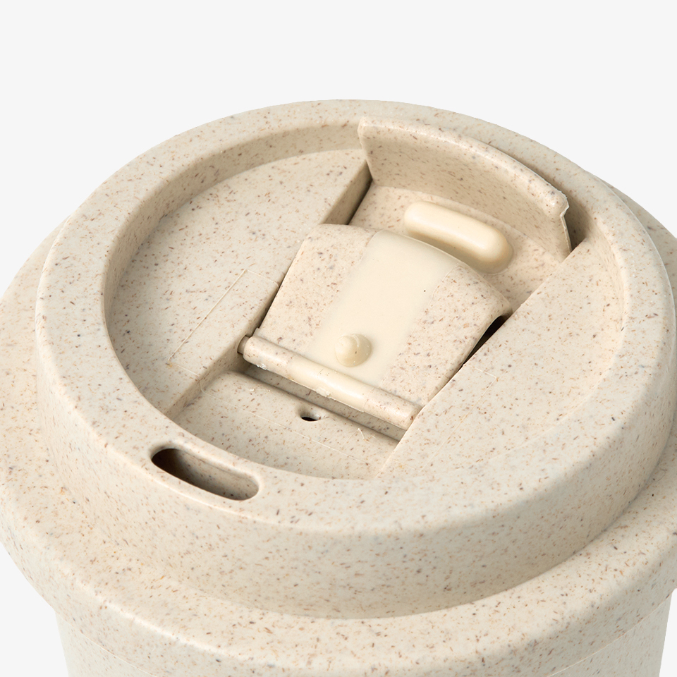 친환경 리유저블 텀블러 630ml-친환경 리유저블 텀블러는 버려지는 커피 찌꺼기를 재활용한 소재를 활용해 제작되어, 일상 속에서 보다 가치 있게 사용할 수 있는 아이템입니다.  친환경 커피가루 텀블러는 커피박을 활용해 만든 630ml 텀블러로, 뚜껑이 함께 구성되어 음료를 더욱 깔끔하고 편리하게 휴대할 수 있습니다. 친환경 소재와 실용적인 디자인을 갖춰 사무실, 차량 커스텀 제작 상품, 마플