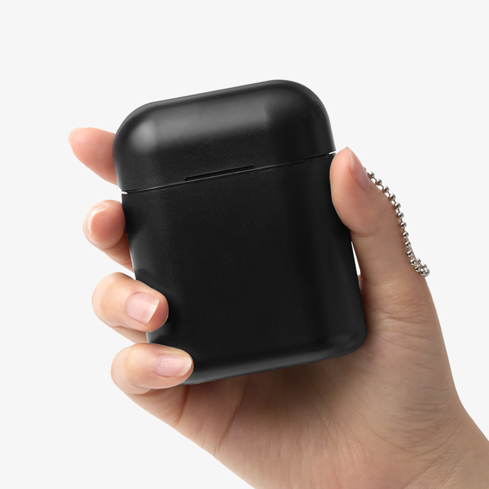 무광 텍스처와 절제된 컬러를 적용한 고급스러운 케이스 디자인으로 프리미엄 무드를 더한 네일 관리 6종 세트 