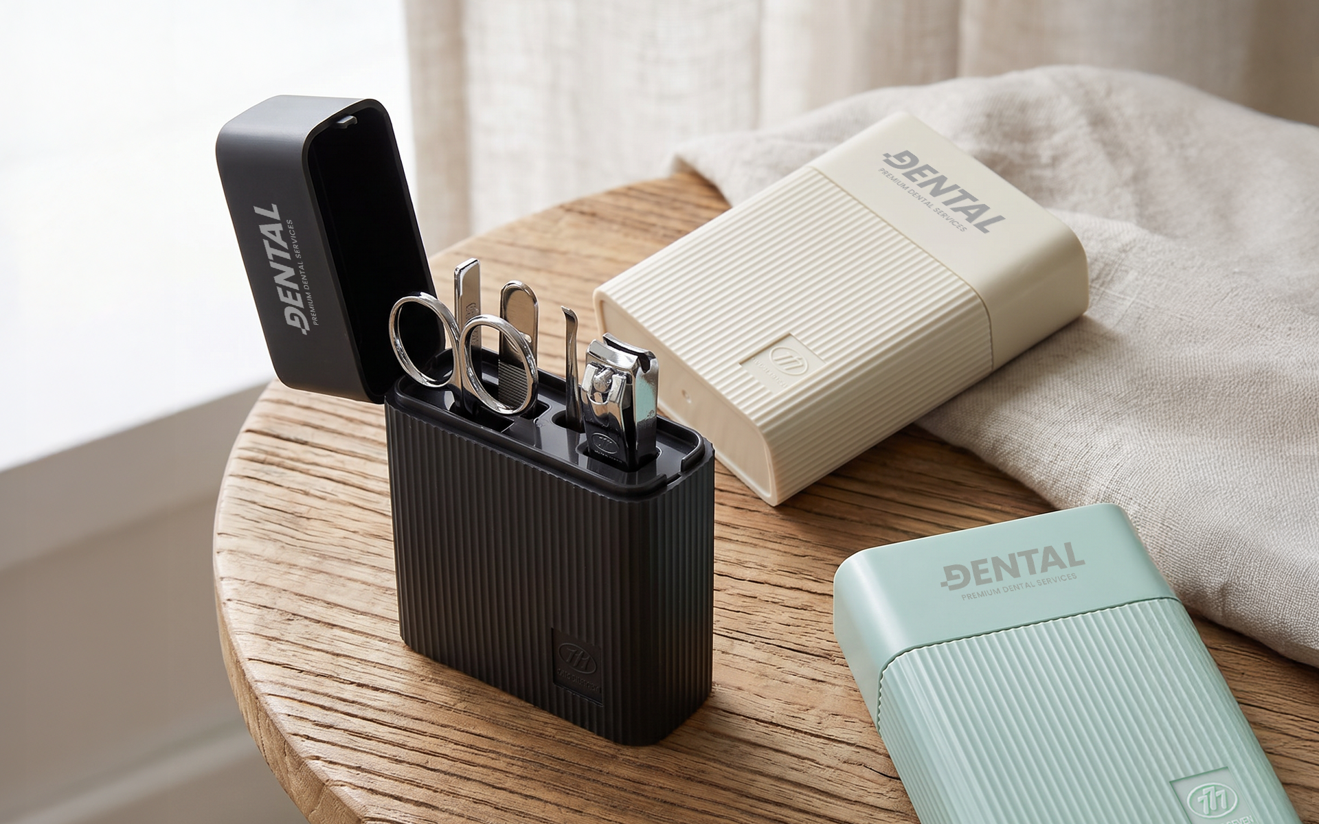 절삭력과 내구성이 뛰어난 스테인리스 소재와 컴팩트한 네일 관리 구성을 담은 손톱깎이 6종 세트