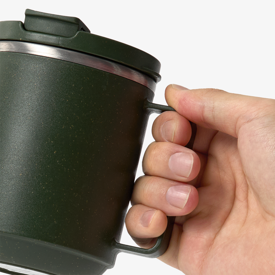 친환경 머그컵 500ml-친환경 머그컵 500ml은 커피박을 활용한 친환경 소재로 제작되어 일상 속에서 더욱 의미 있게 사용할 수 있는 머그입니다. 친환경 머그컵 500ml는 커피박을 활용한 친환경 인증 제품으로, 일상 속에서 더욱 의미 있게 사용할 수 있는 머그컵입니다.  넉넉한 500ml 용량과 166g의 가벼운 무게로 보온·보냉 기능을 갖춰 커피, 차 커스텀 제작 상품, 마플