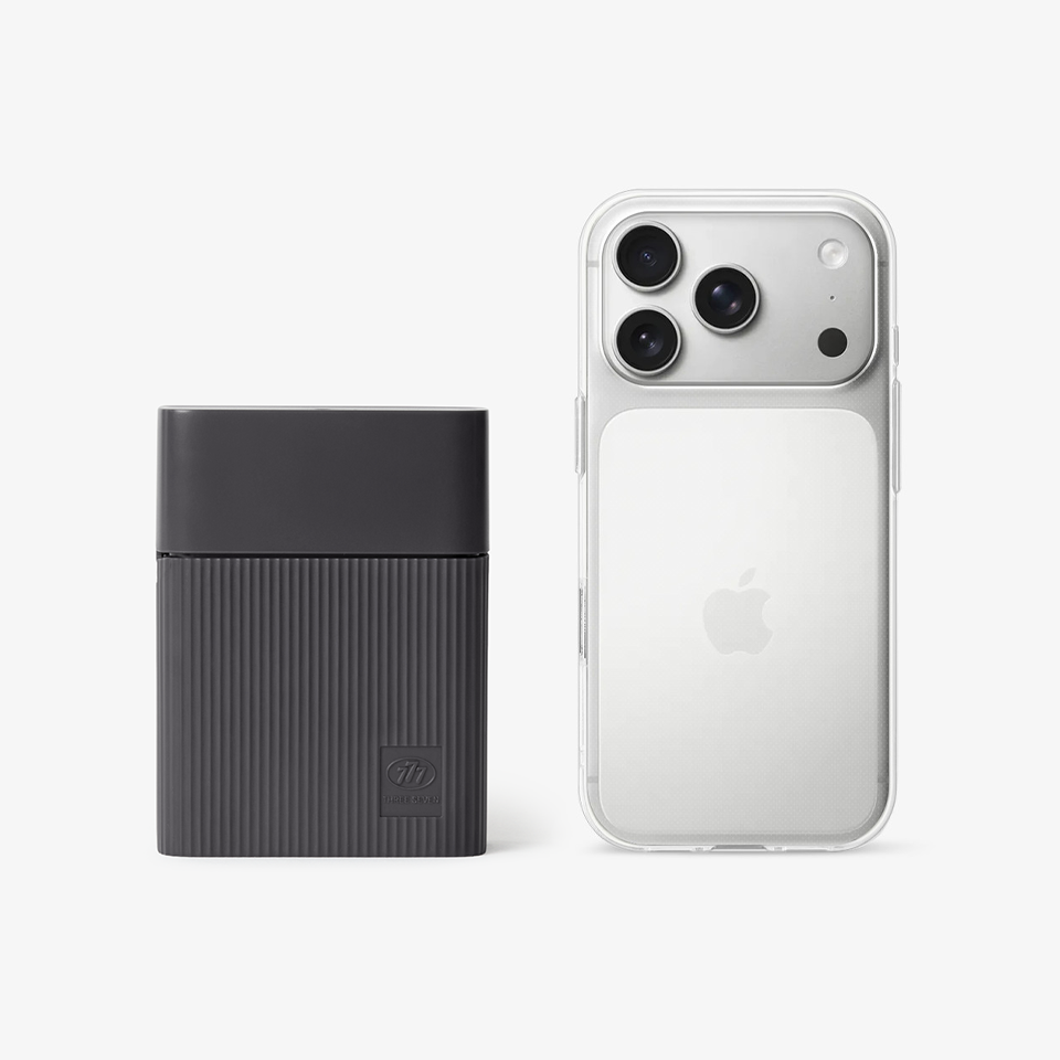 무광 텍스처와 절제된 컬러를 적용한 고급스러운 케이스 디자인으로 프리미엄 무드를 더한 네일 관리 6종 세트 