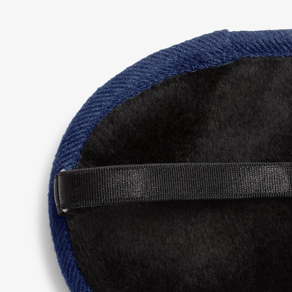 커스텀 극세사 수면 안대-앞면 전체 커스텀이 가능한 수면 안대로, 원하는 디자인을 넓게 담아 제작할 수 있습니다. 풀프린팅 커스텀 수면 안대 제작 상품으로 원하는 디자인을 전면에 넓게 표현할 수 있으며 여행용 아이템, 브랜드 굿즈, 행사 판촉물로 활용하기 좋고 1개부터 간편하게 주문 가능한 커스텀 제작 상품 커스텀 제작 상품, 마플