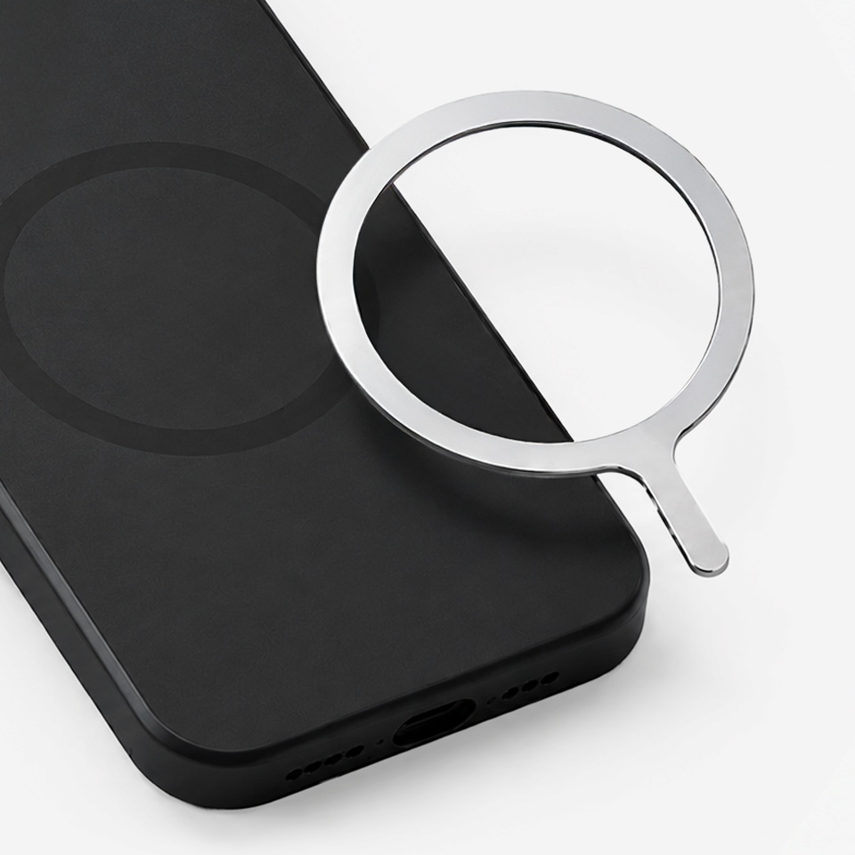 맥세이프 고속충전 보조배터리(10,000mAh)-190g의 가벼운 무게와 슬림한 사이즈로 휴대하기 좋은 마그네틱 보조배터리입니다. 맥세이프 고속충전 보조베터리(10,000mAh)는 대용량 배터리를 탑재한 휴대용 보조배터리입니다. C-Type 유선 입출력, USB-A 출력 커스텀 제작 상품, 마플