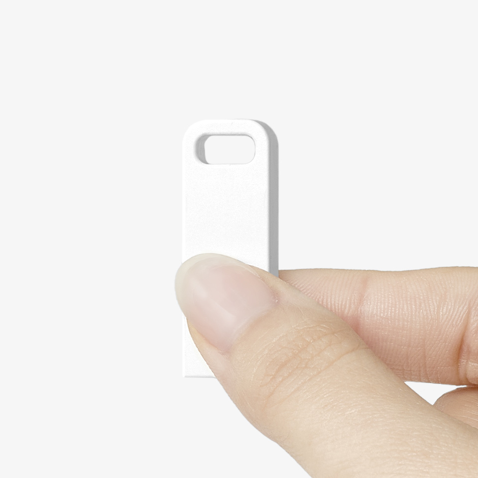 화이트 스틱형 USB 2.0 메모리-화이트 컬러의 미니멀한 바디에 원하는 디자인을 UV 인쇄로 선명하게 표현할 수 있는 USB 메모리입니다. undefined 커스텀 제작 상품, 마플