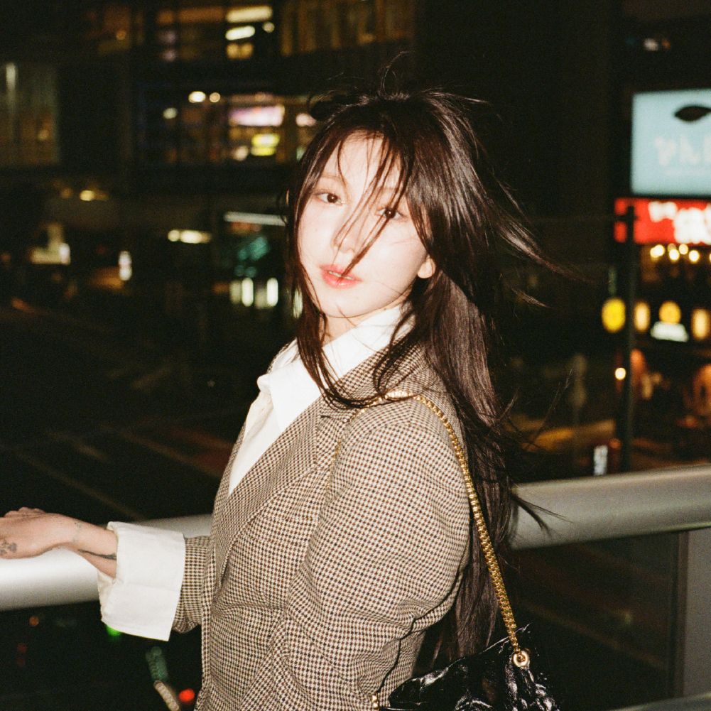 Yerin Baek [한정 예약 판매] 백예린 (Yerin Baek) Photobook [1-4-3