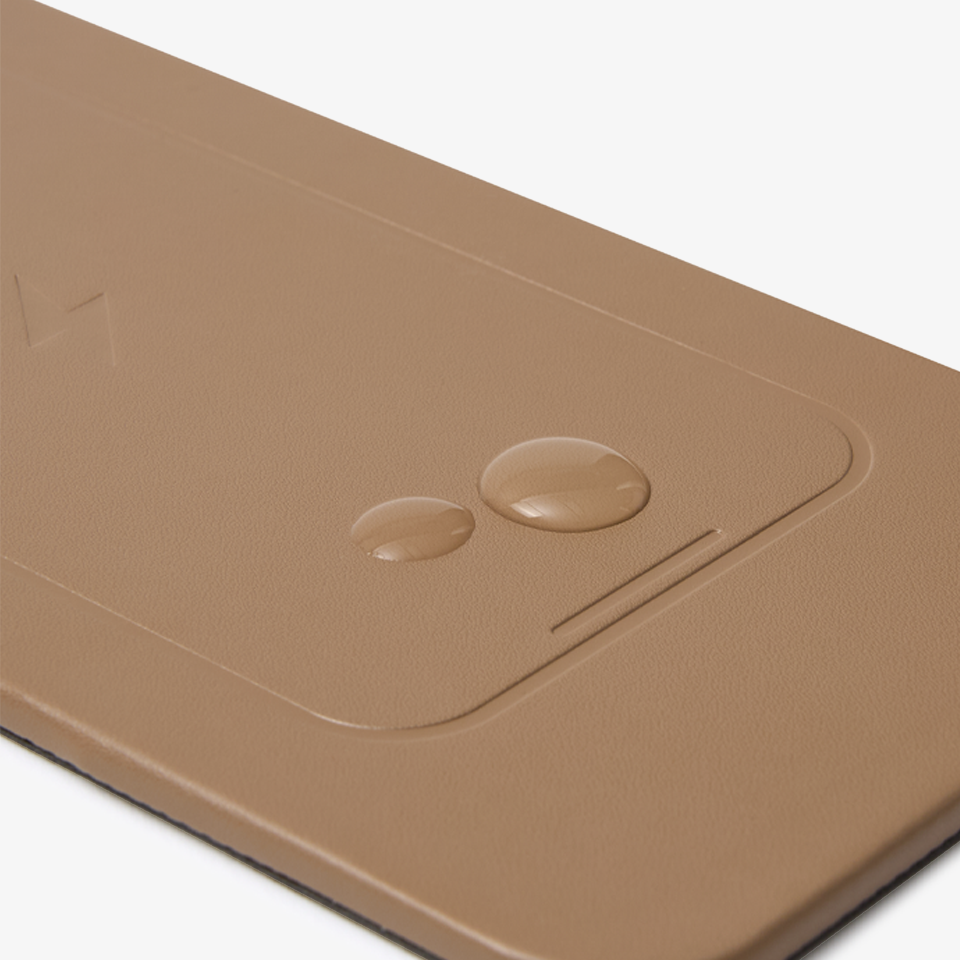 생활 방수가 가능한 부드러운 가죽 소재, 실용성과 고급스러움을 갖춘 15W 고속 무선 충전 분리형 마우스 패드