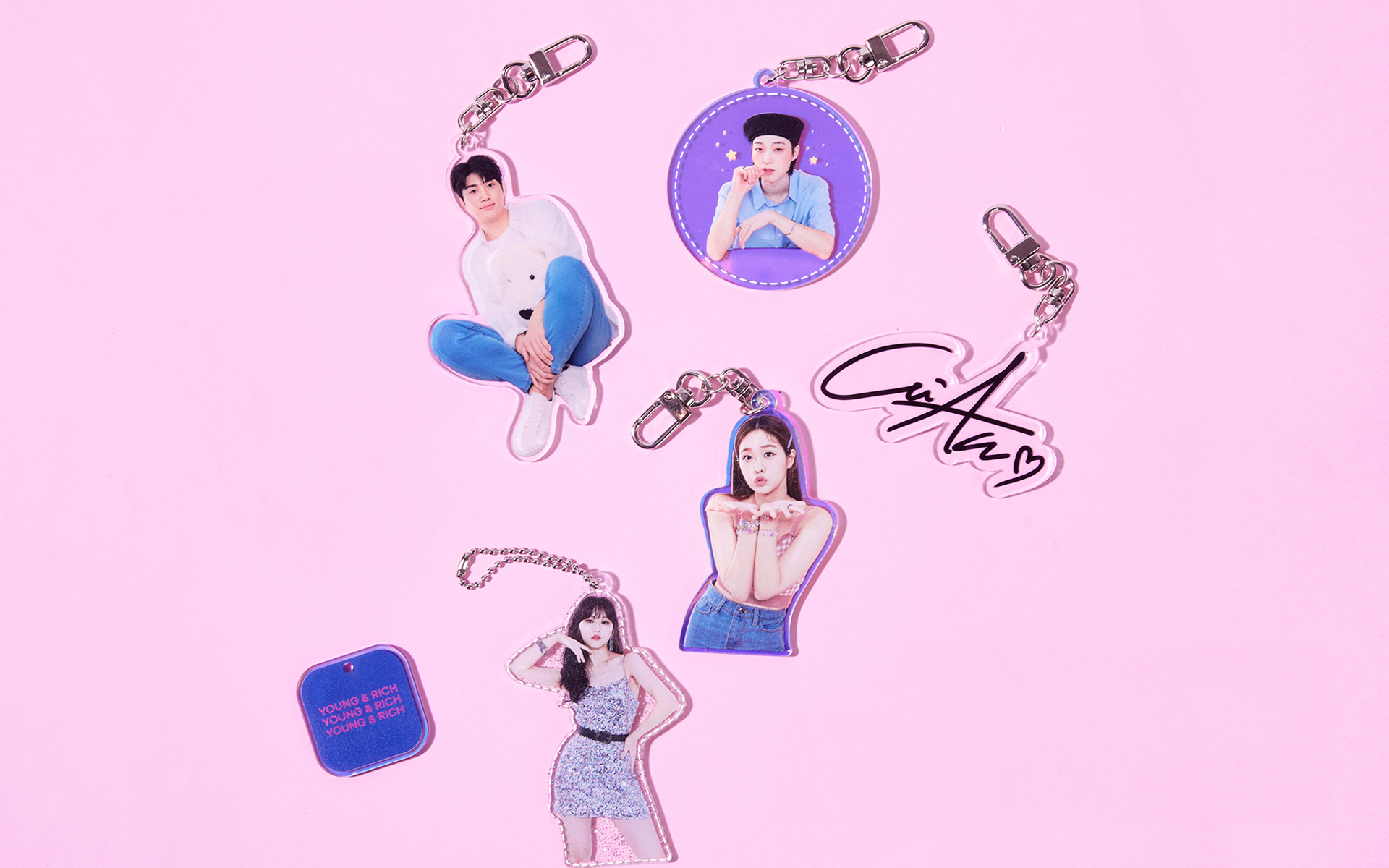 NFC 자유형 아크릴 키링 (글리터)-자유형 아크릴 키링에 NFC 칩을 삽입한 스마트 커스터마이징 굿즈입니다. 커스텀 가능한 자유형 아크릴 키링에 NFC 칩이 삽입된 스마트 굿즈입니다. 원하는 이미지와 링크를 담아 나만의 팬 굿즈, 브랜드 키링, 기념품으로 제작할 수 있습니다. 커스텀 제작 상품, 마플