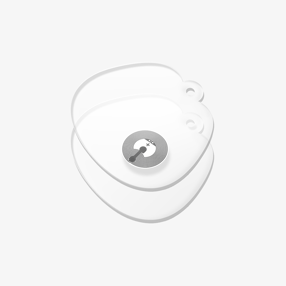 아크릴 재질의 NFC 키링, 내부에 안전하게 보호된 NFC 칩과 고퀄리티 인쇄로 제작된 커스텀 키링