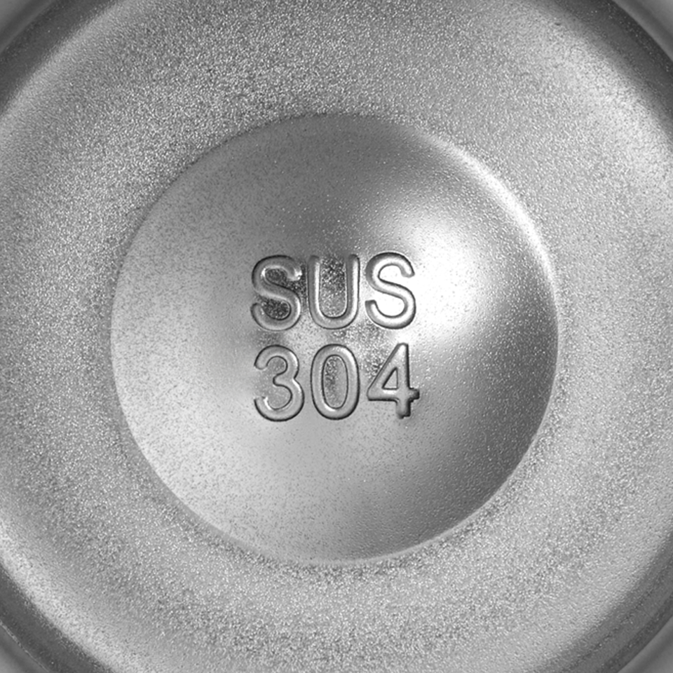 주방용품으로 사용되는 스텐 304 소재로 오랫동안 사용이 가능한 마플 커스텀 제작 슬림 스텐 텀블러에요.