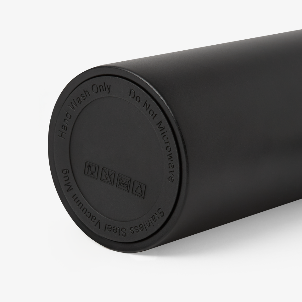 갓 텀블러 600ml-한국 전통의 아름다움을 담아낸 갓(笠) 텀블러 입니다. 한국 전통 모자 갓(笠)에서 영감을 받은 600ml 디자인 텀블러. K-헤리티지 감성을 담은 오브제형 텀블러로 노리개 키링과 갓 끈 디테일이 특징이며 스테인리스 316 소재로 내식성과 내구성이 뛰어난 프리미엄 텀블러. 커스텀 제작 상품, 마플