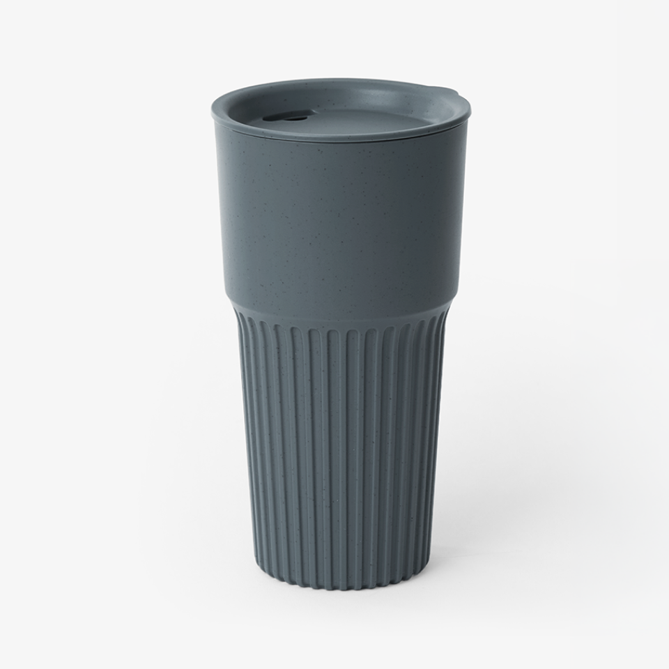 600ml 용량의 친환경 커피박 업사이클 리유저블 텀블러 제품