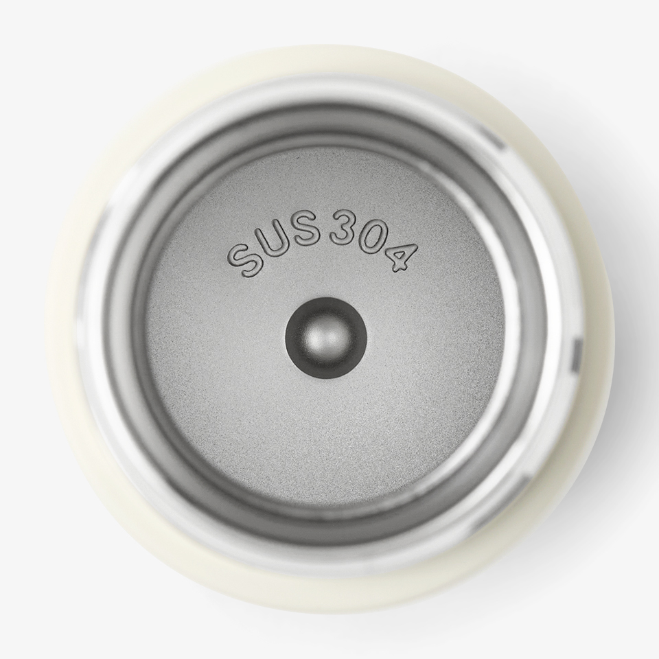 웨이브 캡 텀블러 500ml-손에 안정적으로 잡히는 웨이브 패턴 캡이 적용된 텀블러입니다. 웨이브 패턴 캡으로 안정적인 그립감을 더한 텀블러입니다. SUS 304 스테인리스 소재로 보온 보냉에 효과적이며, 사일런스 스토퍼로 미끄럼과 소음까지 줄여 편리하게 사용할 수 있습니다. 커스텀 제작 상품, 마플