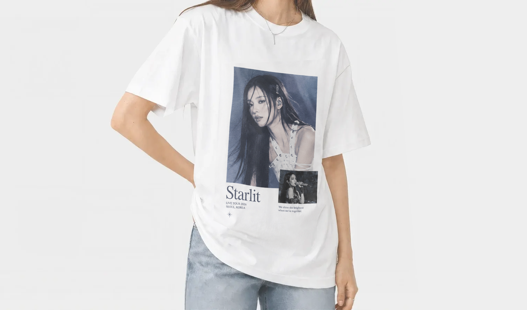 마플 프린트스타 17수 라운드 티셔츠 – 팬덤 로고와 응원 문구를 인쇄한 도톰한 면 반팔 티셔츠를 콘서트 단체티로 착용한 이미지
