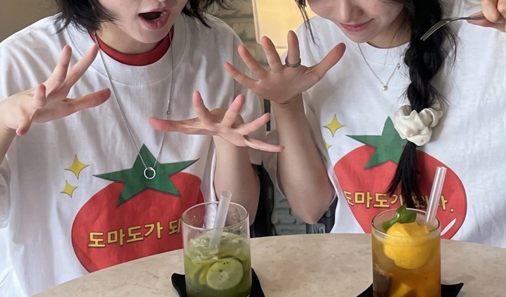 마플에서 제작한 코튼 100% 박스핏 커플티, 길단 2000 오리지널 티셔츠 풀컬러 인쇄 착용 컷